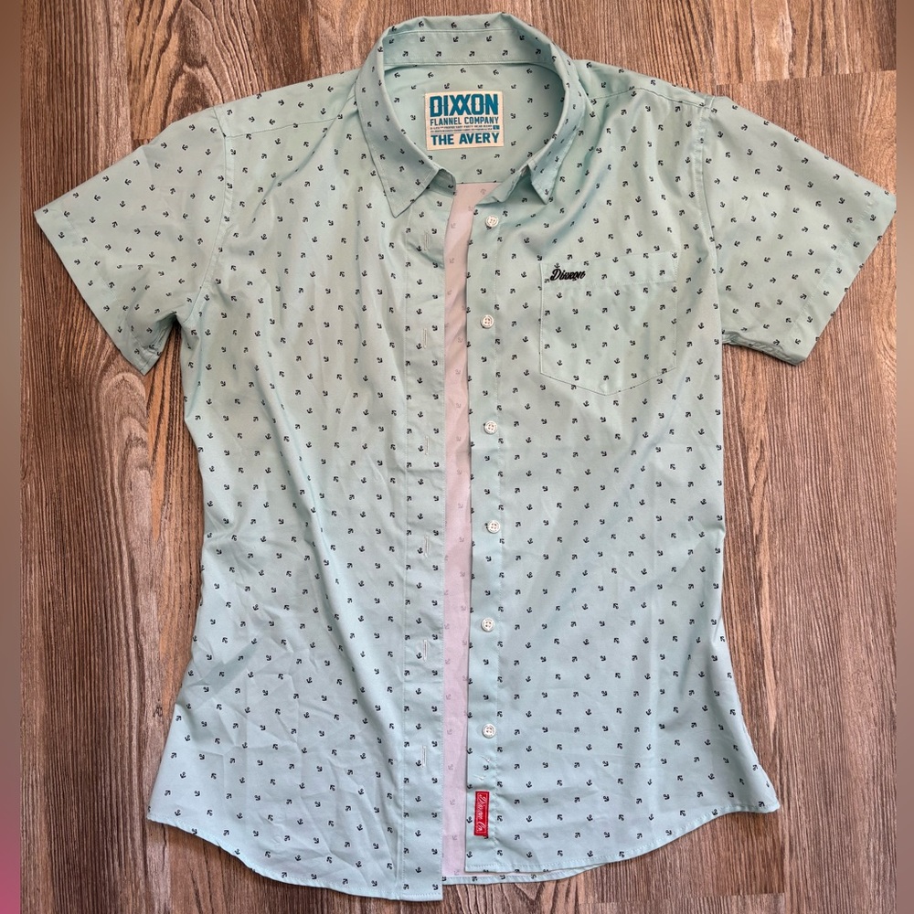 Women’s Dixxon Button Up Tee “The Avery”